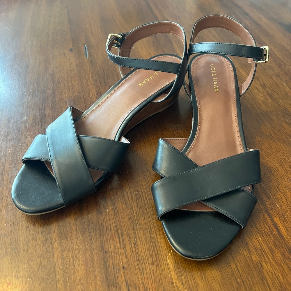 Cole Haan Black Leather Wedge Sandals for Women size 7